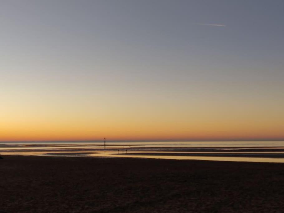 La Baleine - Hyper Centre, Charme Et Calme A Deux Pas De La Mer Cabourg Exteriér fotografie